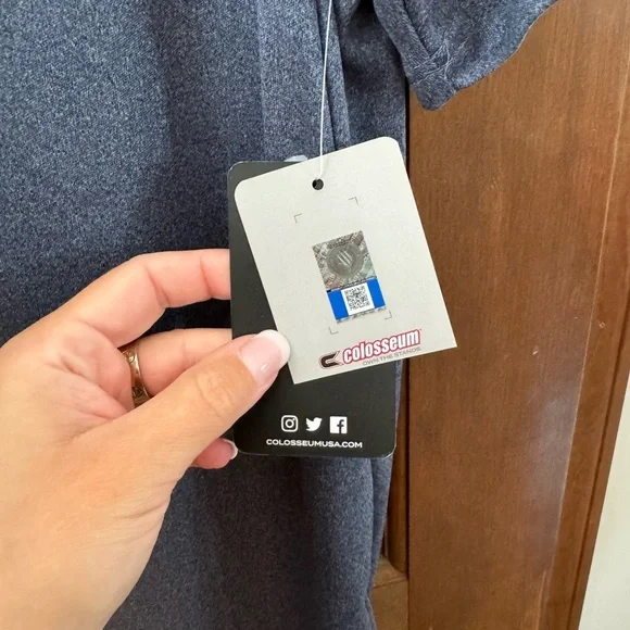 NWT Villanova University Polo Shirt - Picture 4 of 4